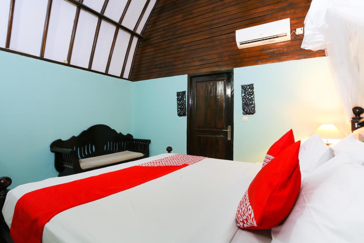 Oyo 1365 Sunrise Lumbung Otel Gili Trawangan Dış mekan fotoğraf